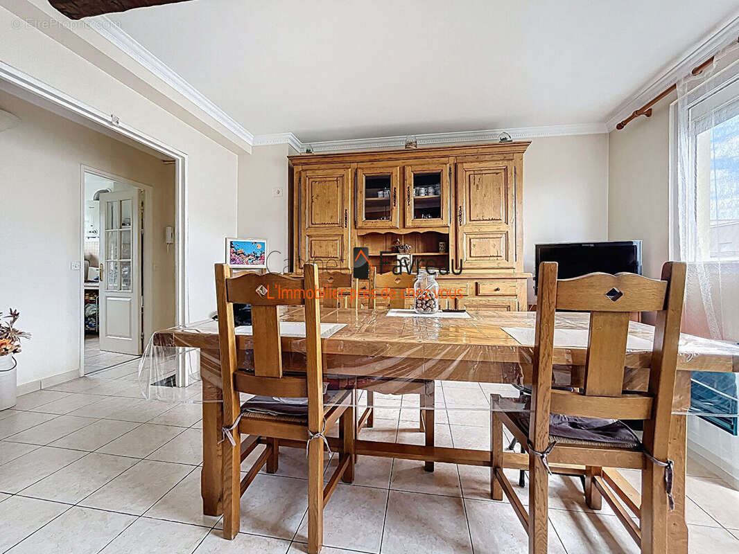 Appartement à THIAIS