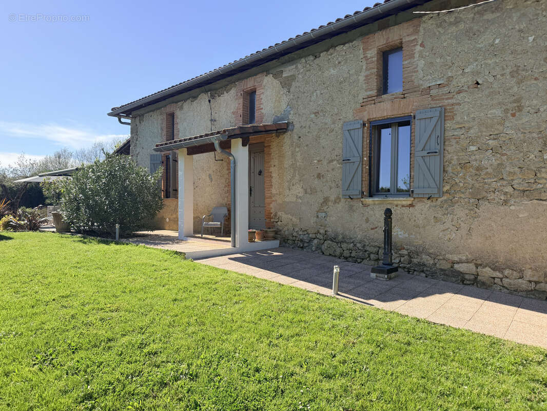 Maison à LOMBEZ