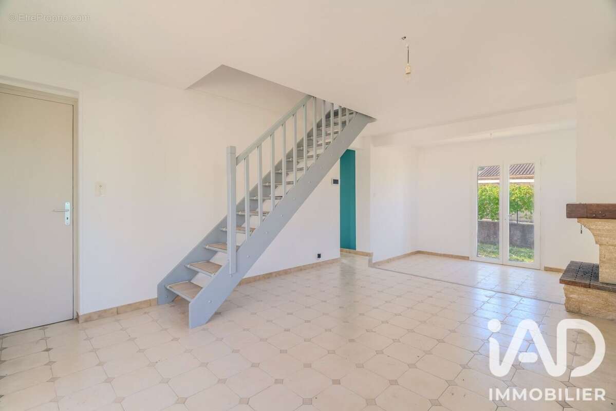 Photo 3 - Maison à MORIERES-LES-AVIGNON