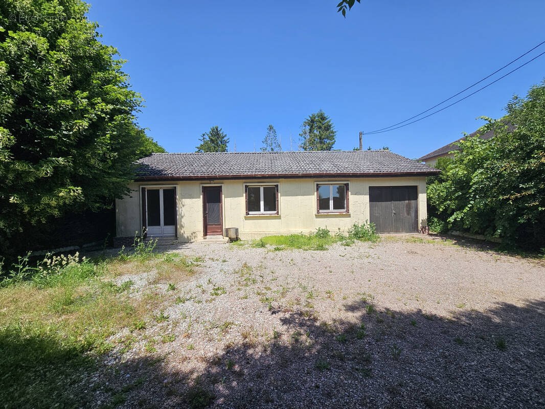 Maison à VERDUN-SUR-LE-DOUBS