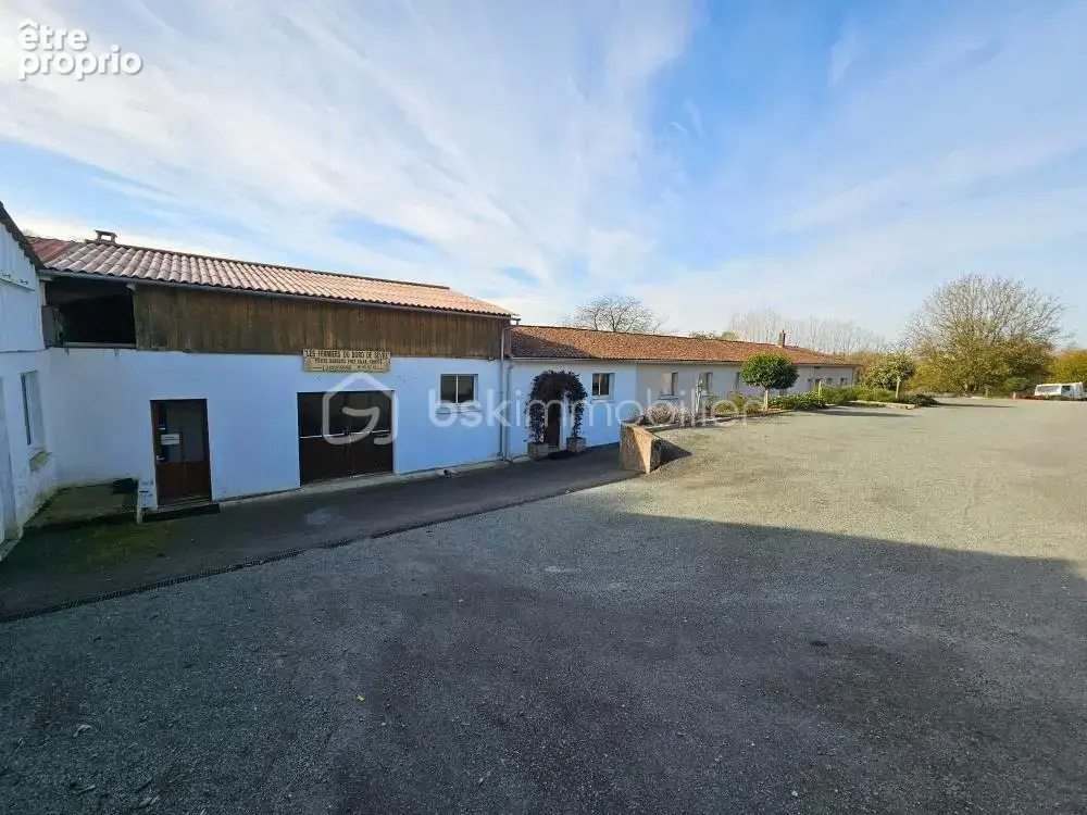 Maison avec exploitation agricole 150m2, 9 pièces - photo 2