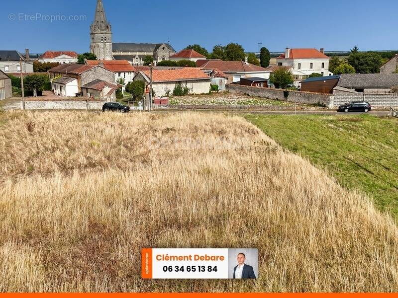Terrain à CEAUX-EN-LOUDUN