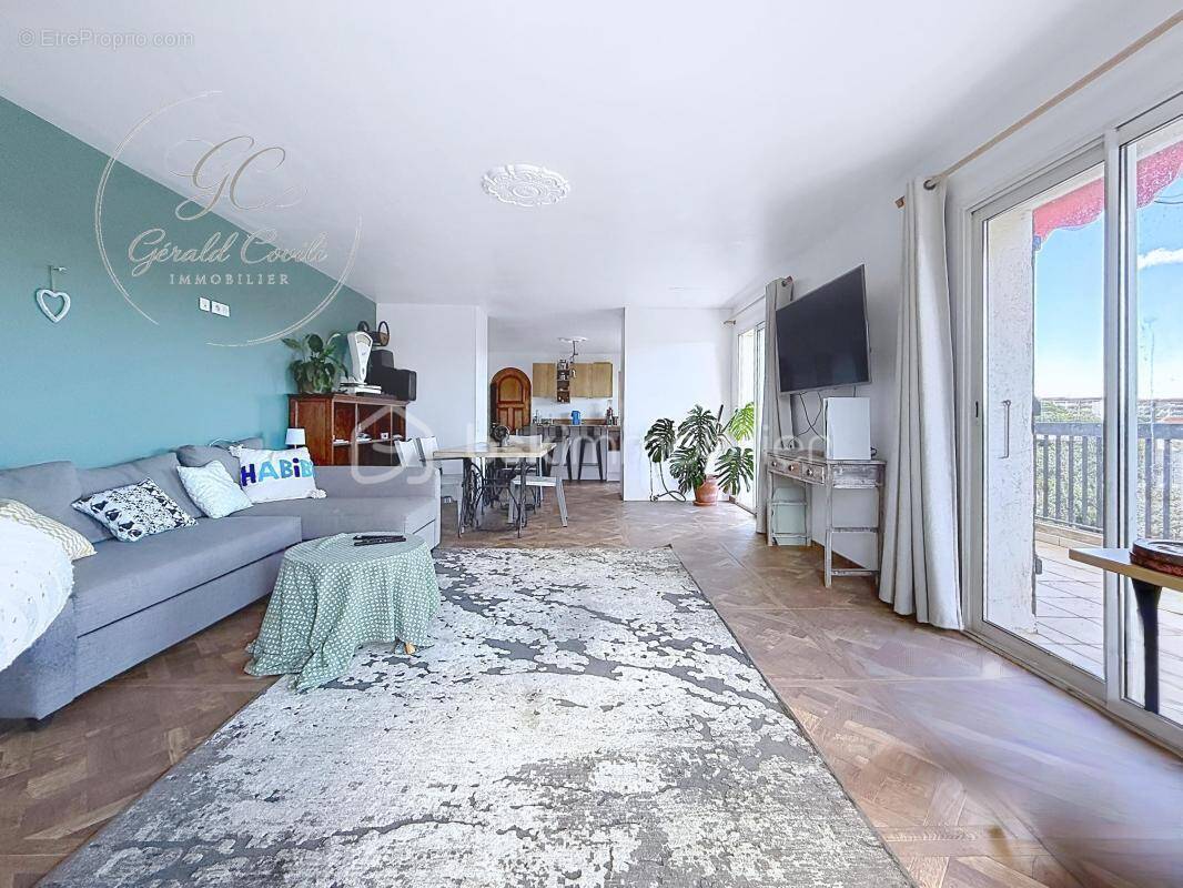 Appartement à VALLAURIS