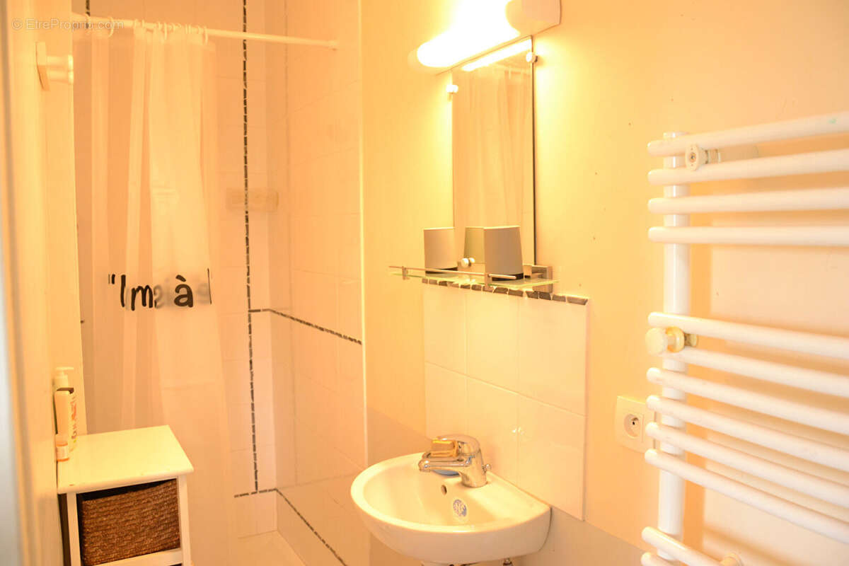 Courniou dans hameau maison T5 avec jardin terrasse garage et annexes - photo 11