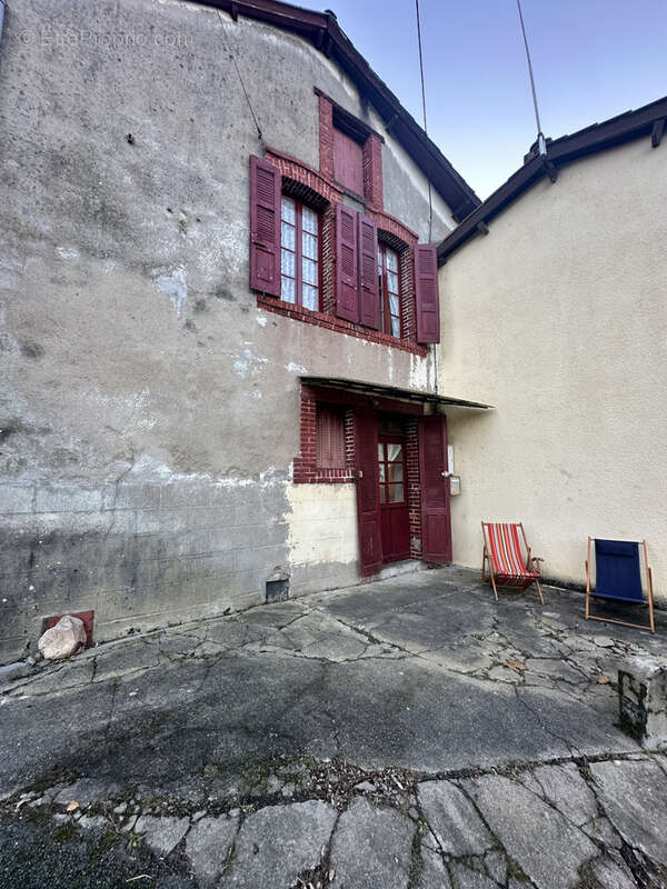 Maison à DECAZEVILLE