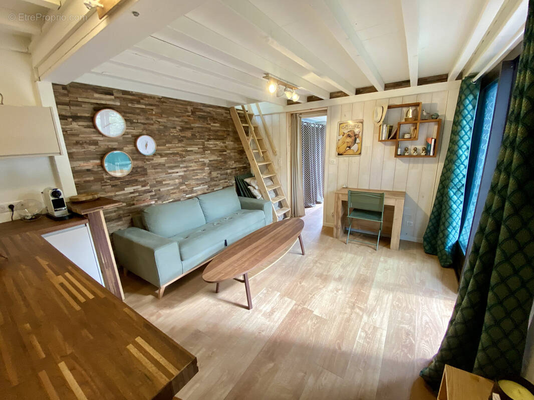 Appartement à SAINT-JULIEN-EN-BORN