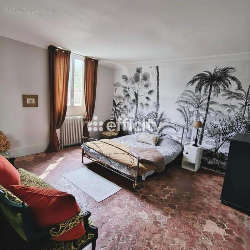 Maison à MEZIERES-SUR-SEINE