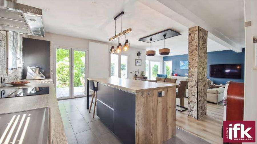 Sundhoffen : Maison de 150m² avec 4 chambres et piscine - photo 5