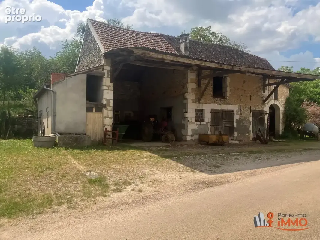 Ancienne ferme avec de grandes dépendances - photo 28