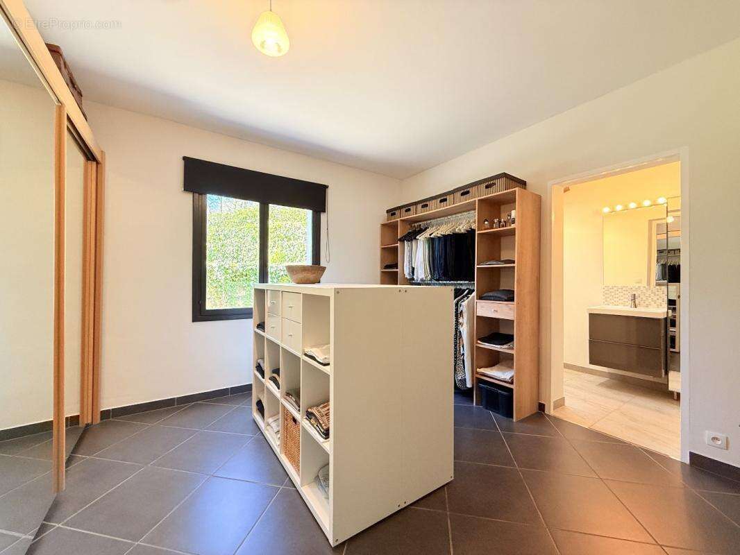 Maison à SAINT-PARDOUX-LA-RIVIERE