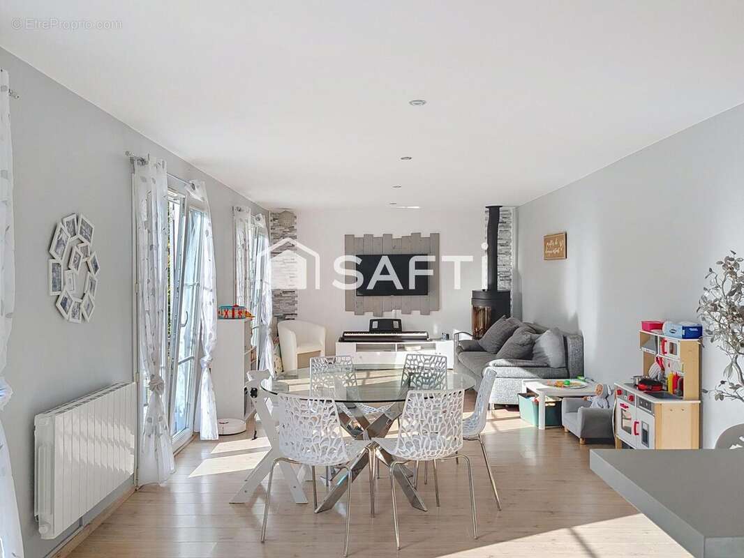 Photo 2 - Maison à VENDEUIL