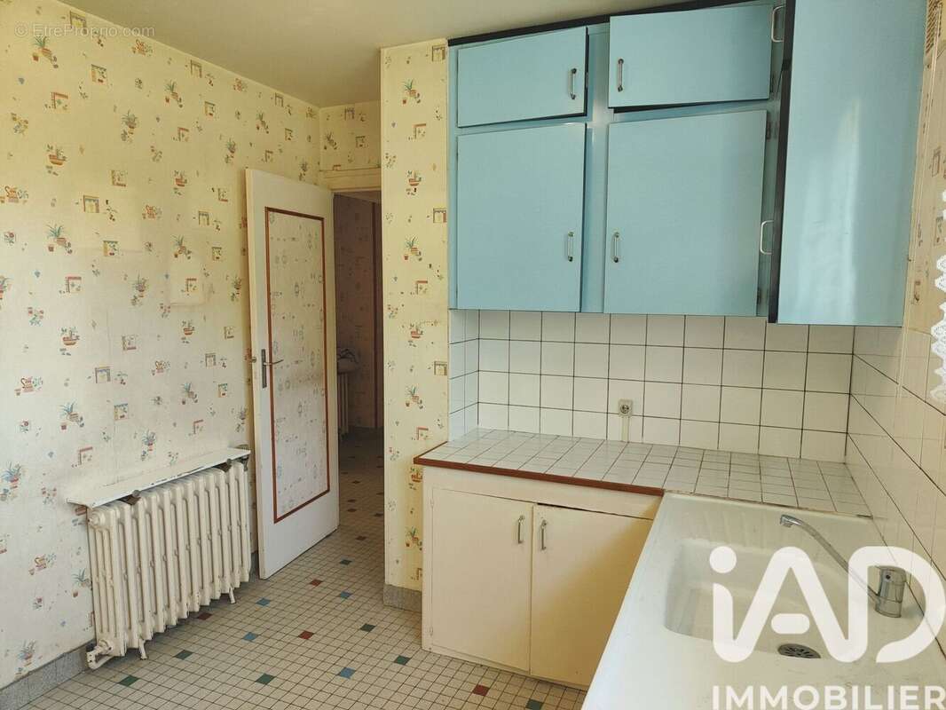 Maison 73 m² à Ambernac  - photo 7