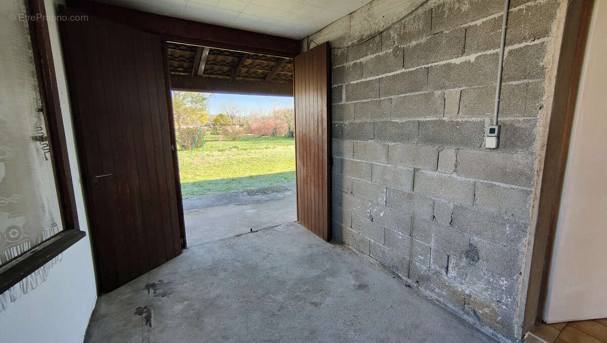 Maison à BERRIAS-ET-CASTELJAU