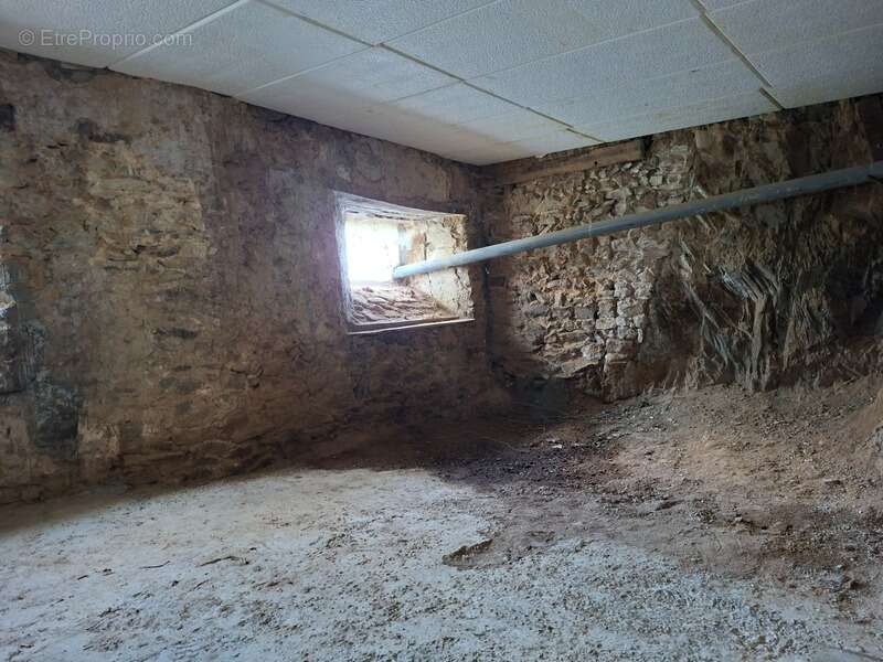 Maison à SOUGE-LE-GANELON