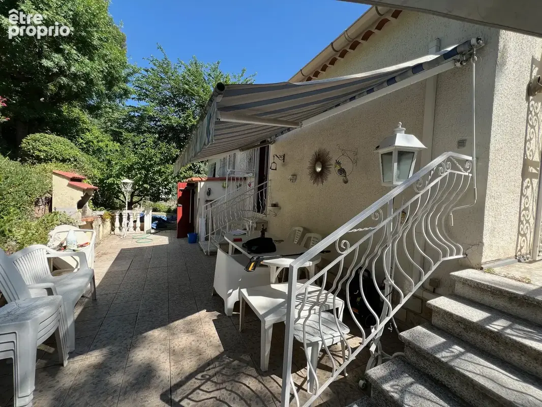 LA GARDE- Villa sur 642 m2 de terrain - photo 2
