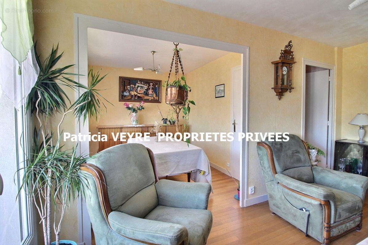 Appartement à SAINT-ETIENNE