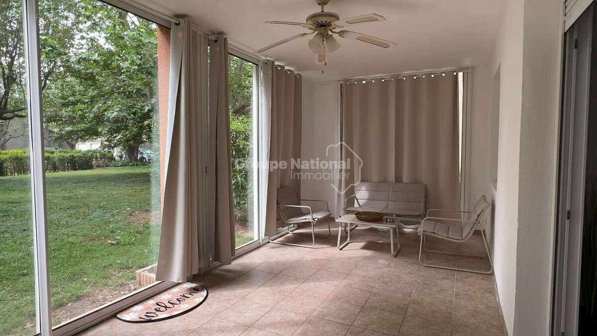 Appartement à SAINT-MARTIN-DE-CRAU
