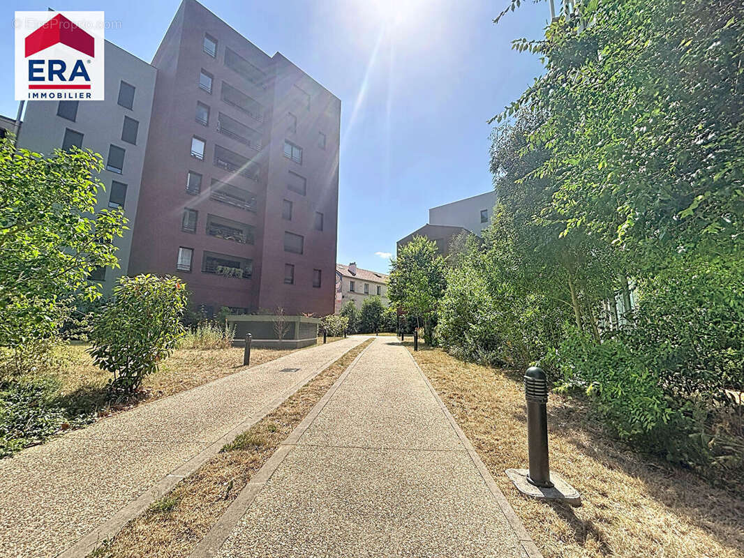 Appartement à IVRY-SUR-SEINE