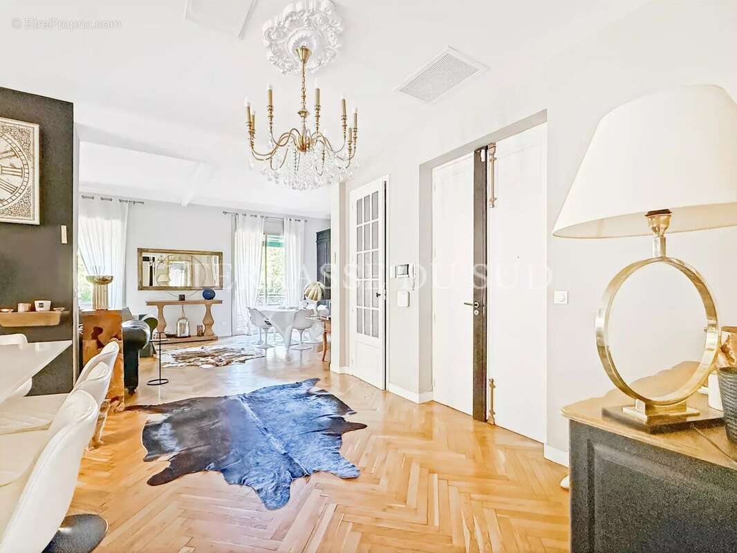 Appartement à MARSEILLE-8E