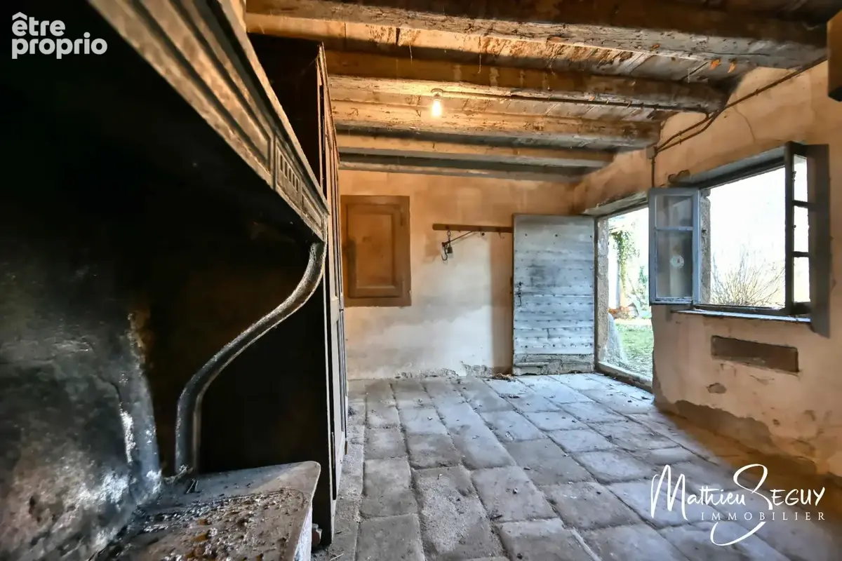 MILLERY – Beau potentiel pour cette maison P7 avec jardin, sous-sol et dépendances - photo 20