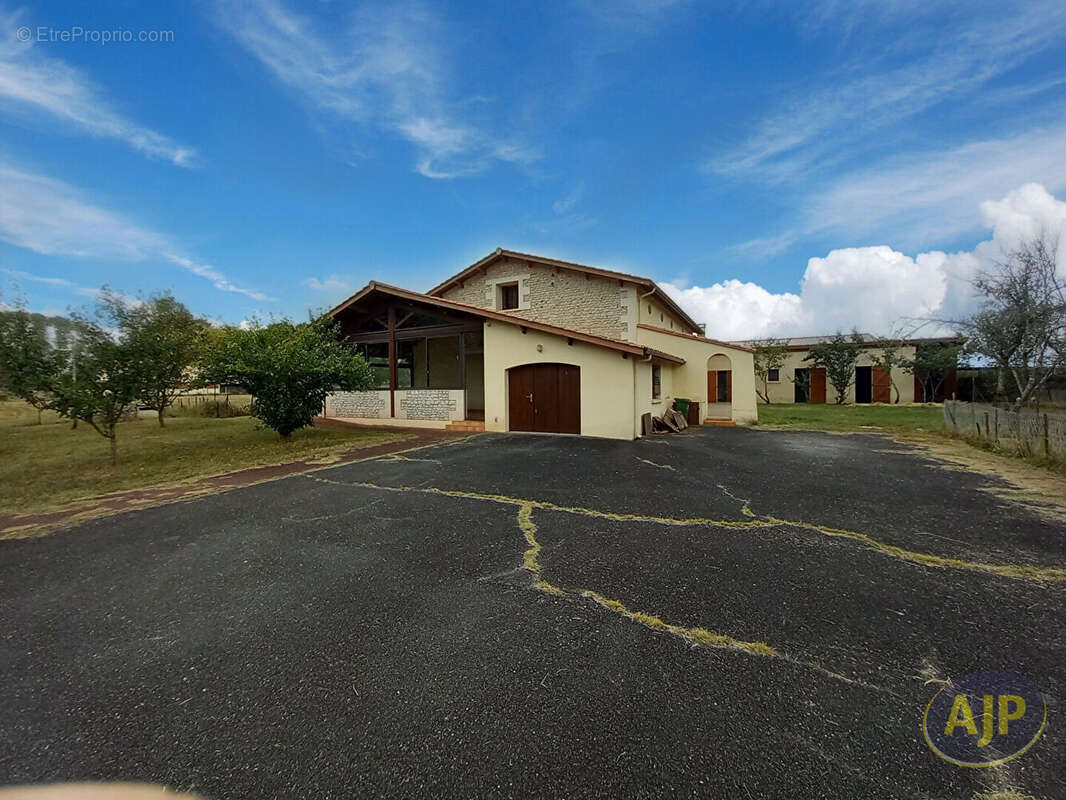 Maison à GAILLAN-EN-MEDOC