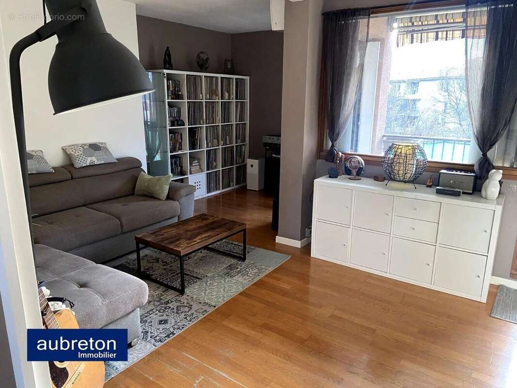 Appartement à LE PONT-DE-CLAIX