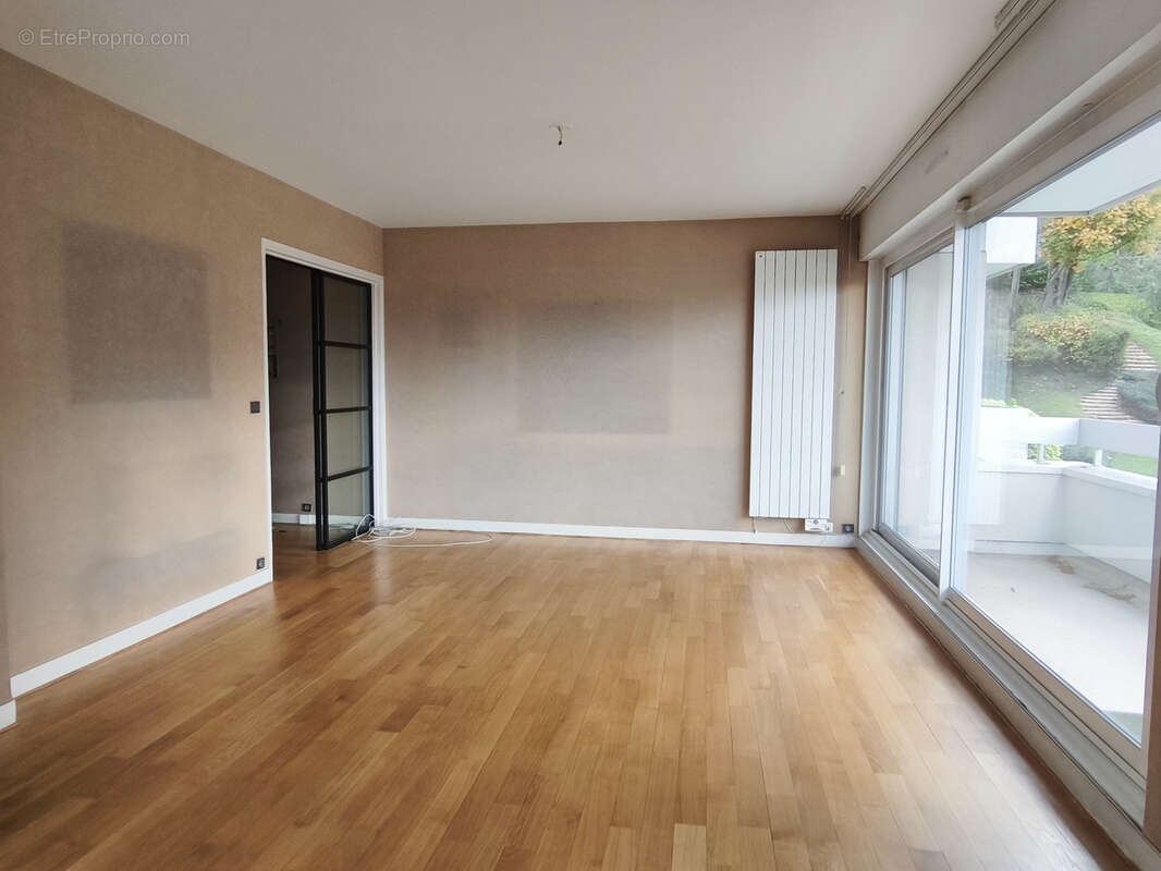 Appartement à BOUGIVAL