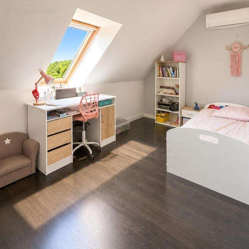Maison à BONNETABLE