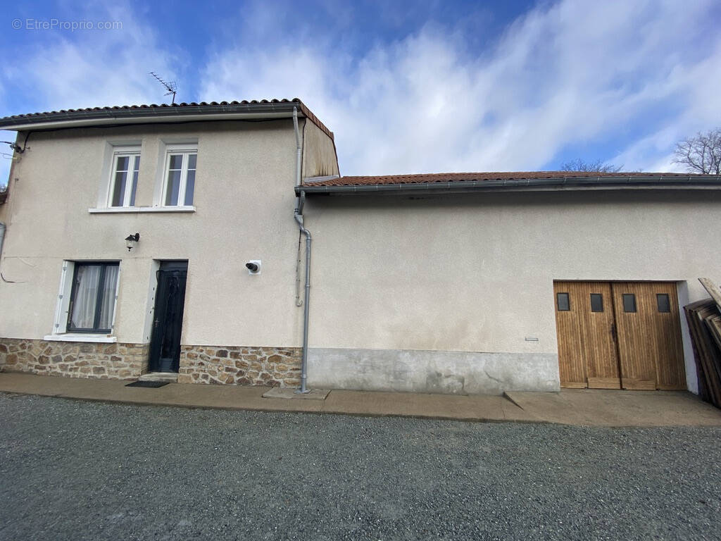 Maison à LE DORAT