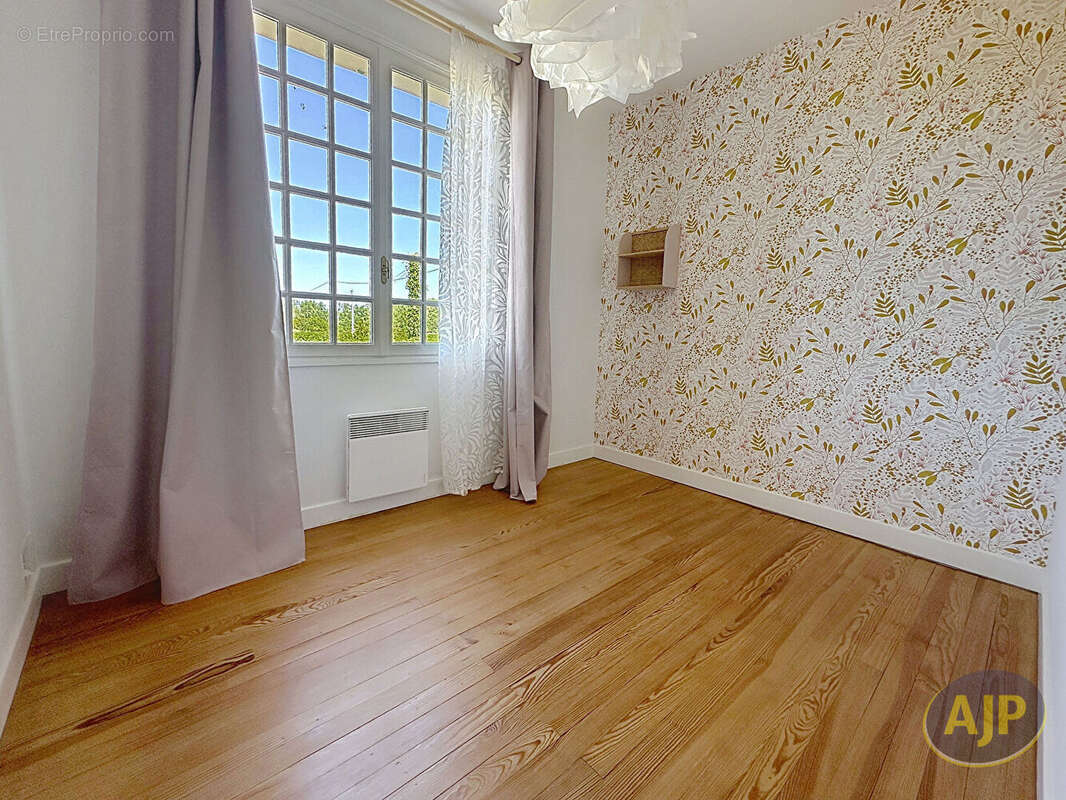 Maison Mosnac 4 pièce(s) 125.39 m2 - photo 6