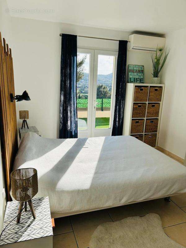 Maison à BORMES-LES-MIMOSAS