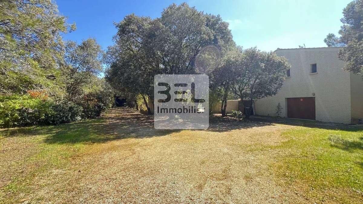 Maison à PERNES-LES-FONTAINES