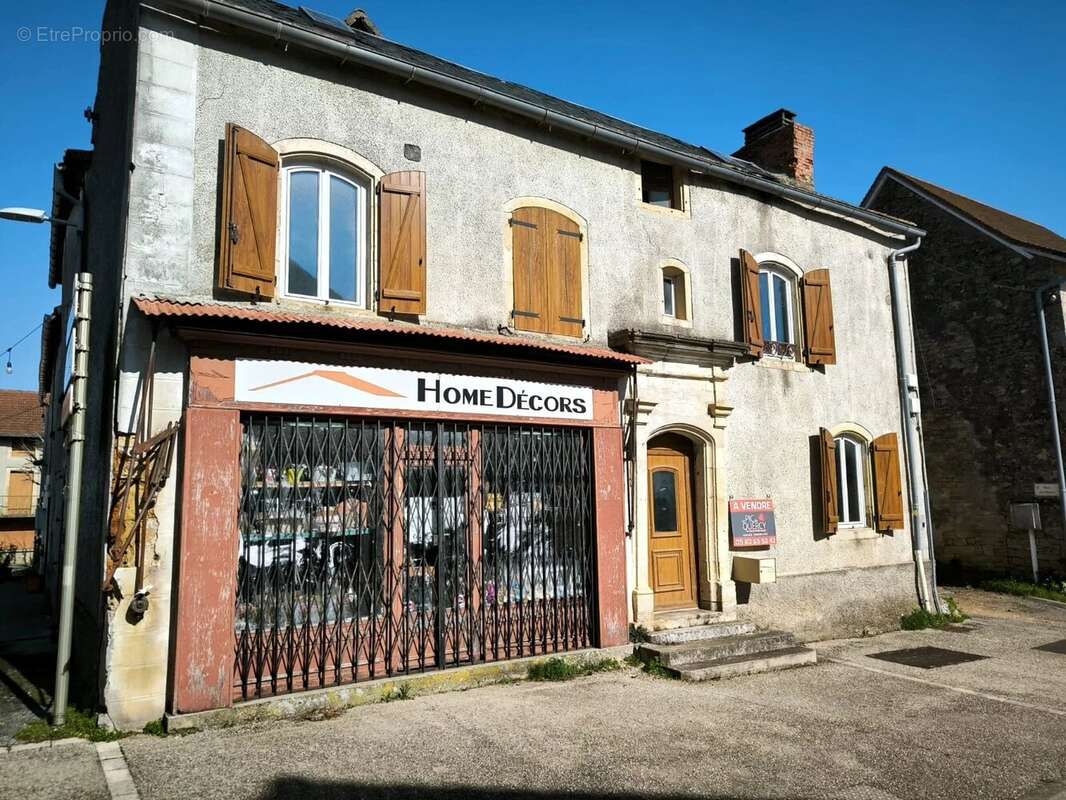 Maison à PUYLAGARDE