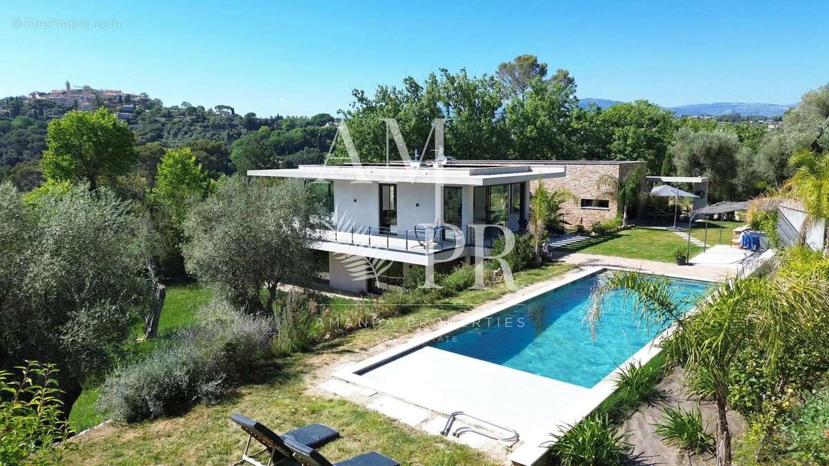 Maison à MOUGINS