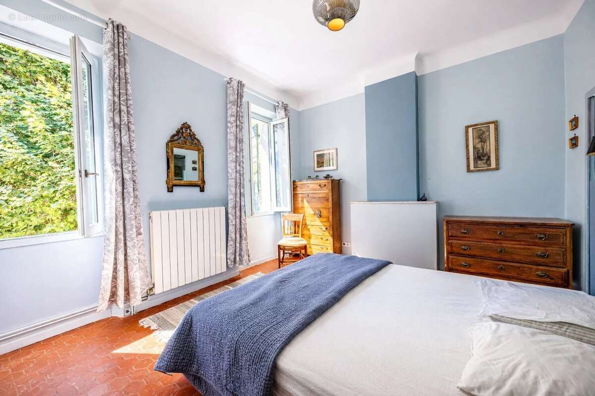 Maison à LE CASTELLET