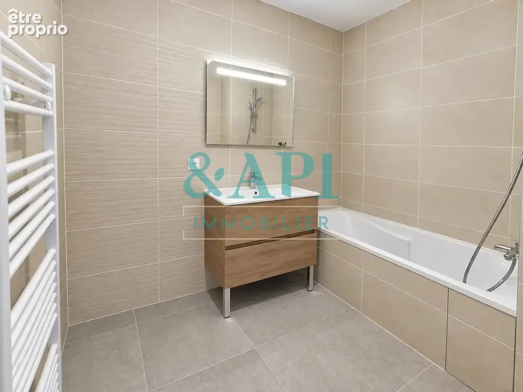 Evian les bains dans un cadre exceptionnel face lac un appartement t4 avec terrasse - photo 9