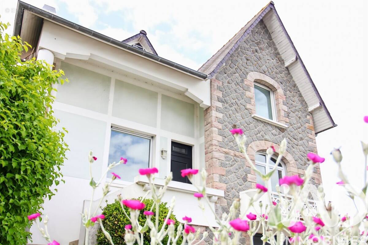 Photo 1 - Maison à LAMBALLE