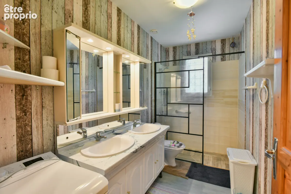 Maison plein de charme ,11pièce(s) 156 m2, 2 logements, garage et piscine - photo 9