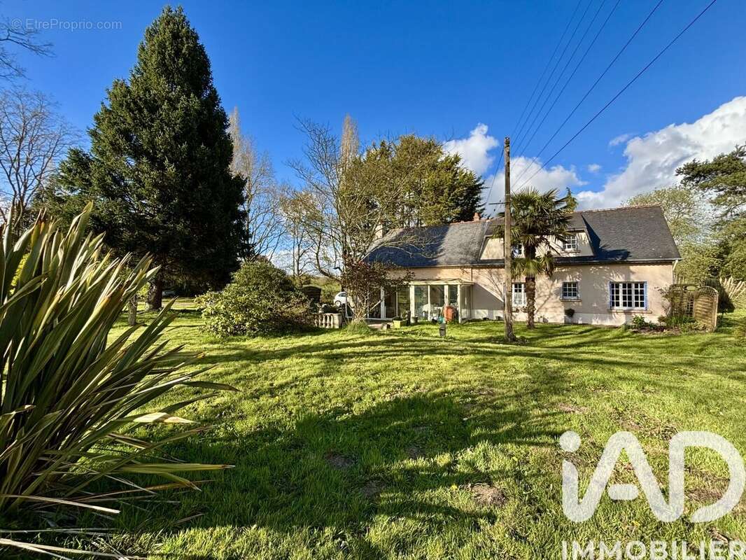 Photo 2 - Maison à SAINT-MEEN-LE-GRAND