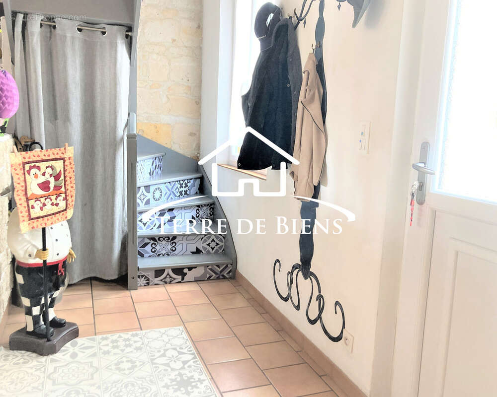 Maison à MONTIGNY-LENGRAIN