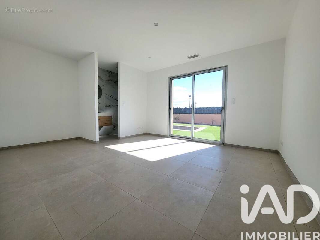 Maison 97 m² à Canet  - photo 8