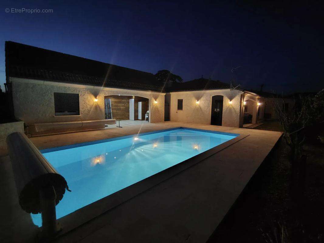 Maison à MONTAIGU-DE-QUERCY