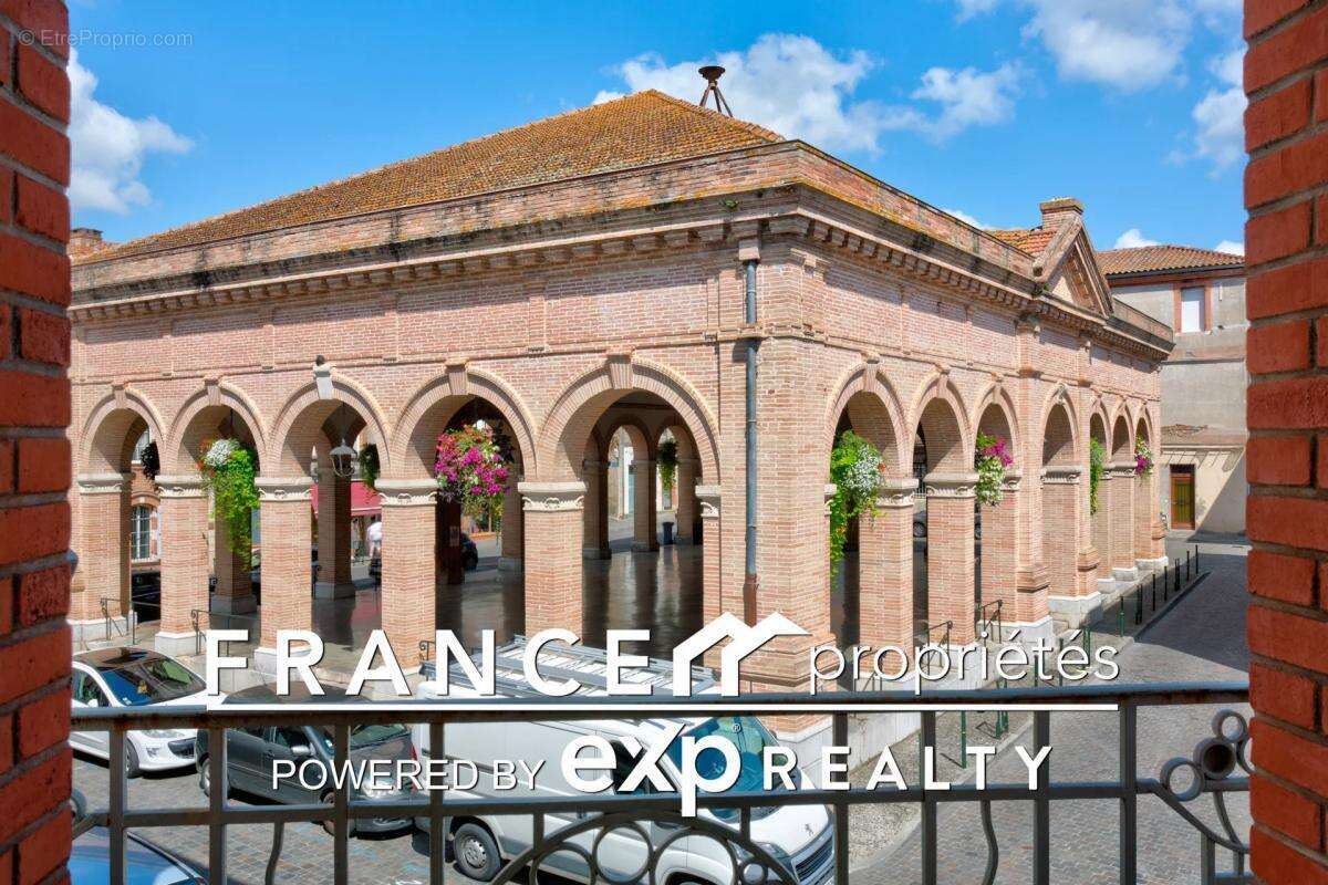 Appartement à CARBONNE