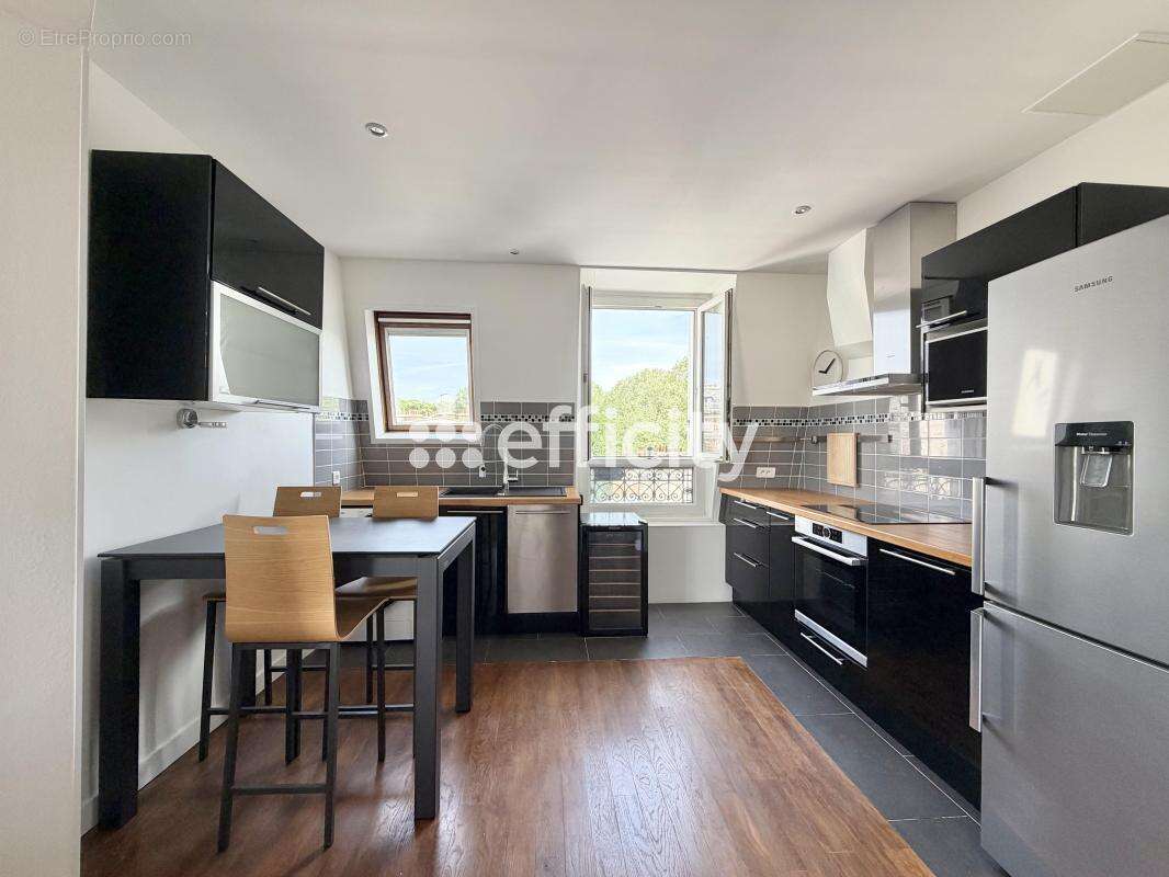 Appartement à PARIS-20E