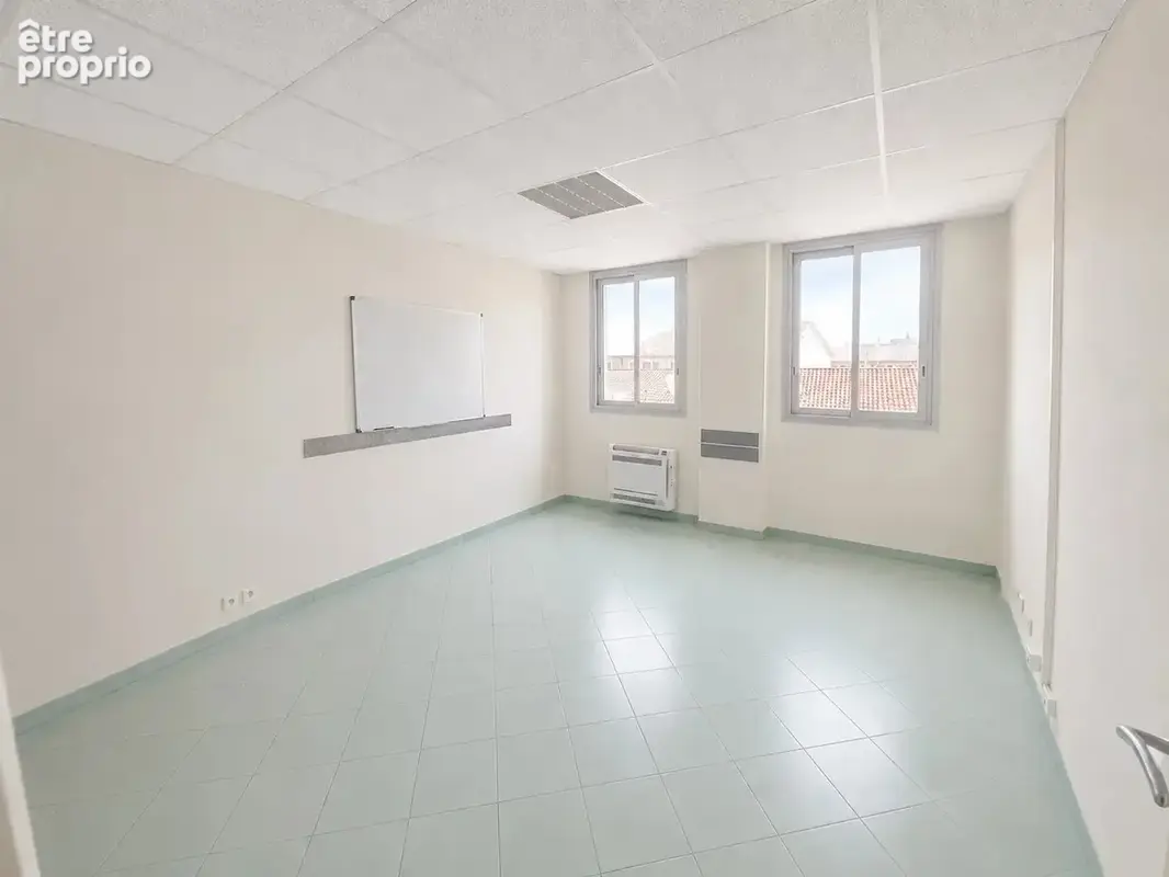 BASTIA - Bureaux / Local Professionnel 247 m² – 3 lots - photo 4