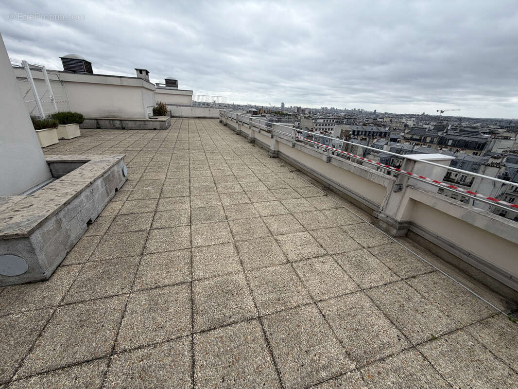 Appartement à PARIS-10E