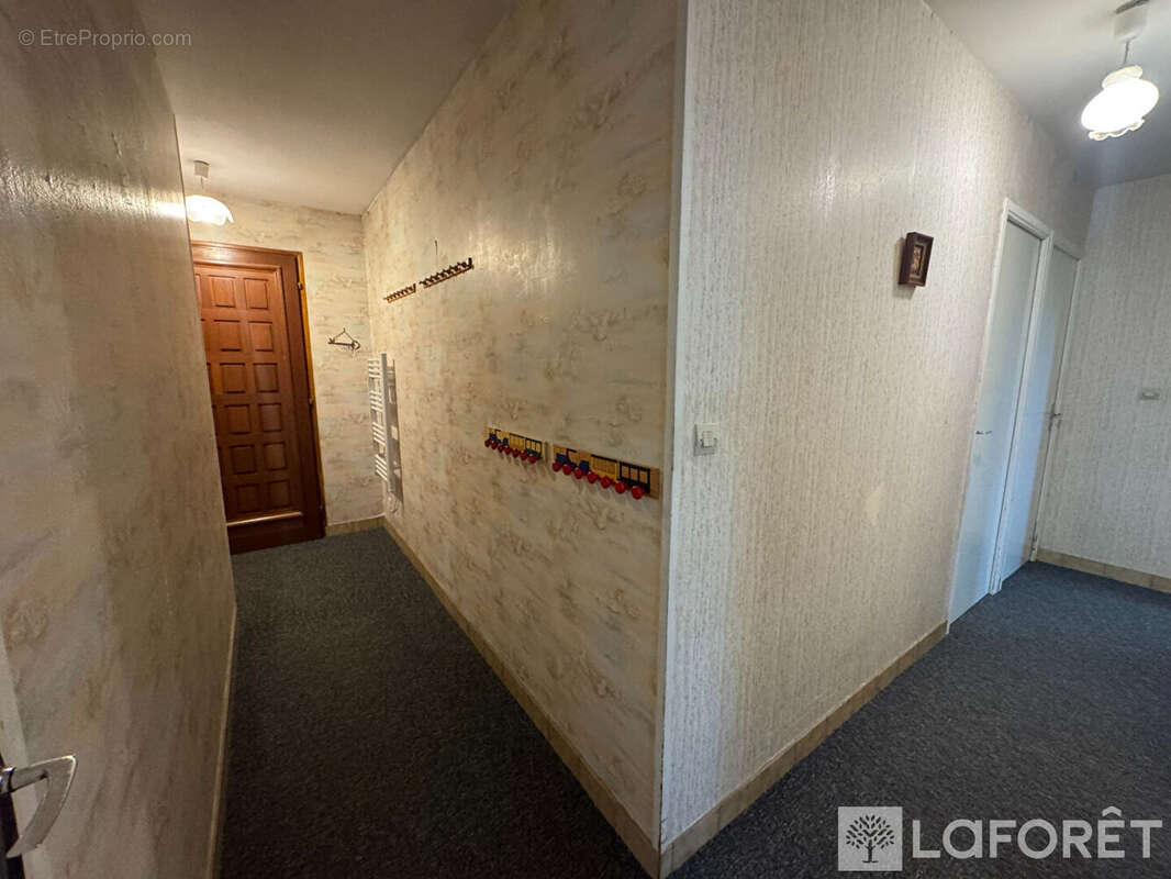 Maison Saint Laurent Du Tencement -7 chambres-140 m2 - photo 6