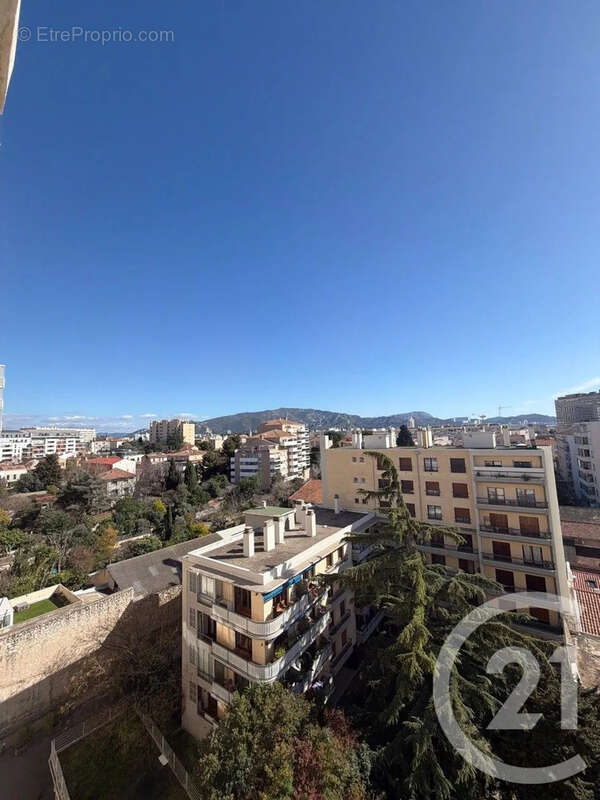 Appartement à MARSEILLE-5E