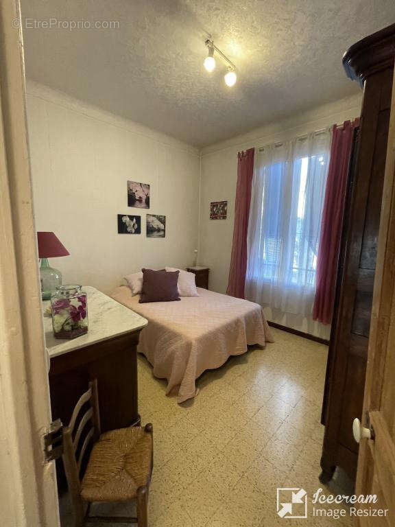 Commerce à VILLENEUVE-LOUBET