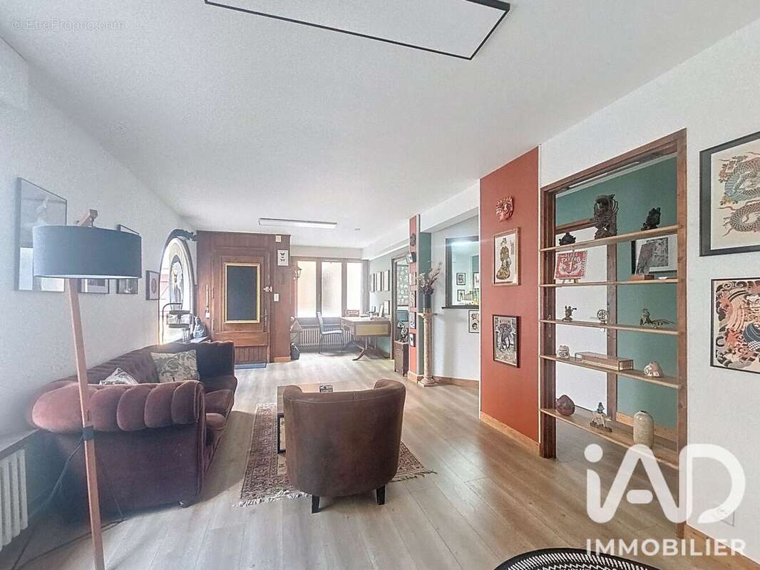 Commerce 56 m² à Bonne  - photo 3